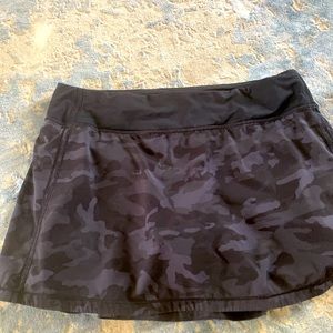 Lululemon Pace skirt